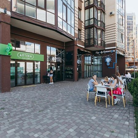 Atlant Luxury: Spacious Family Apartment near TC Depot Chernivtsi Exterior photo