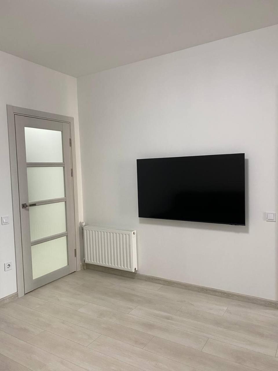 Atlant Luxury: Spacious Family Apartment near TC Depot Chernivtsi Exterior photo